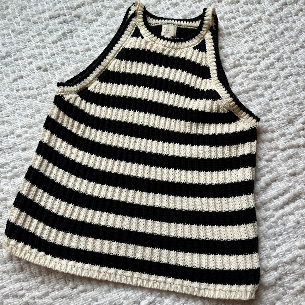 A New Day Knit Tank Womens Medium Black White Striped Sleeveless Top